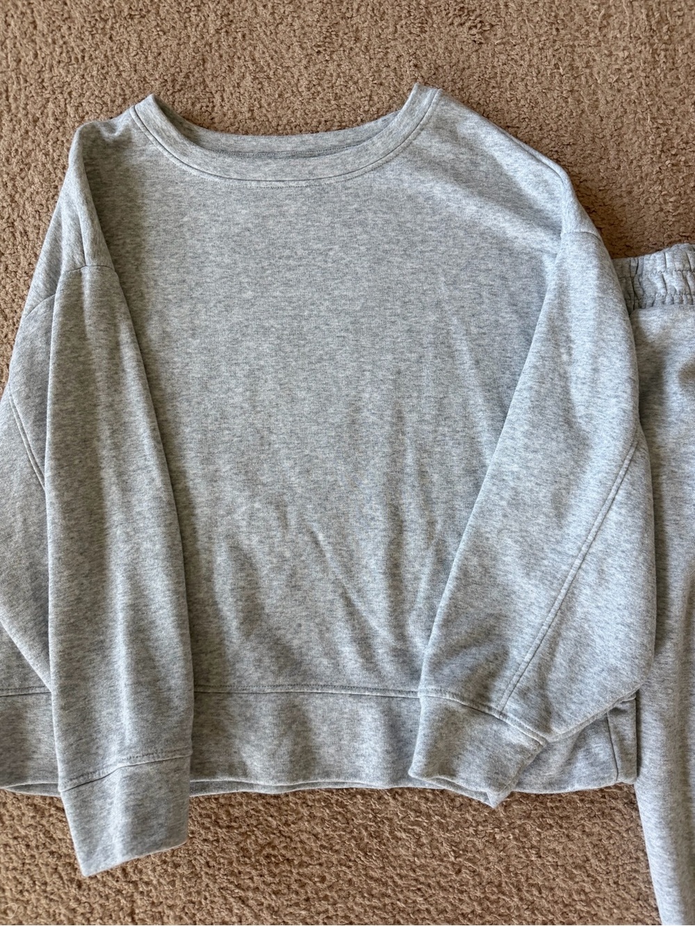 Women’s Jogger Set - Picture 8 of 9
